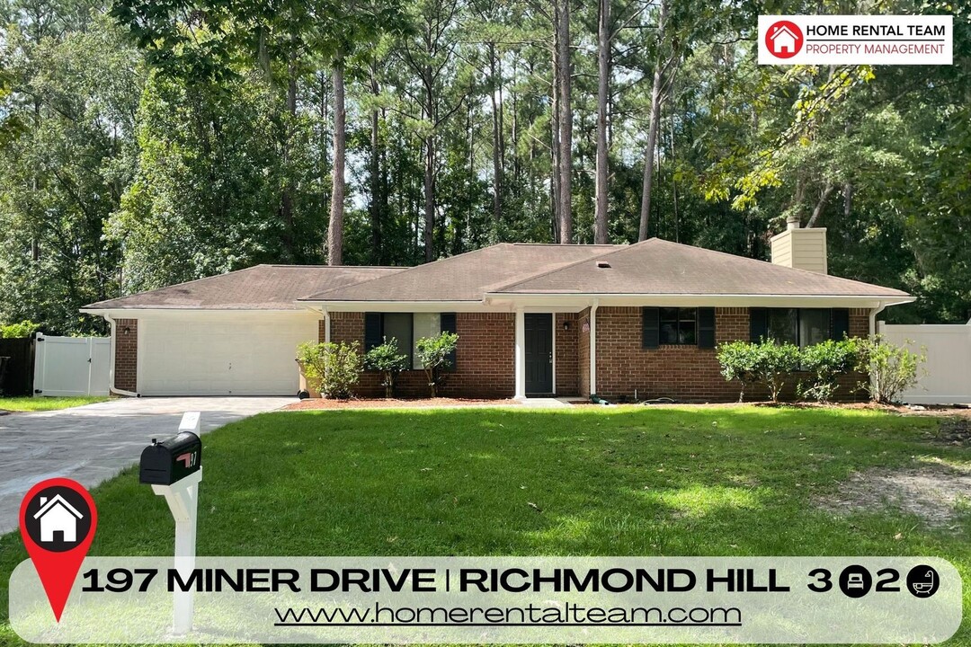 197 Miner Dr in Richmond Hill, GA - Foto de edificio