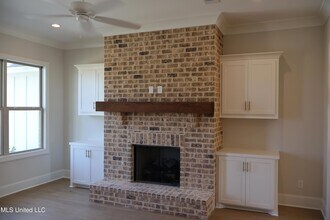 113 Southern Oak Wy in Canton, MS - Foto de edificio - Building Photo