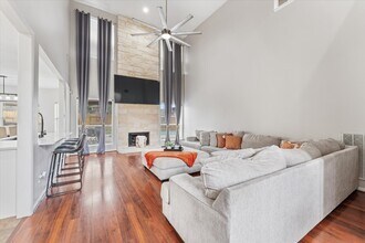 4318 Raintree Ct in Pasadena, TX - Building Photo - Building Photo