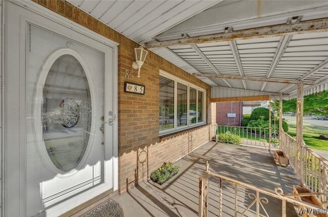 property at 85 Warsaw St