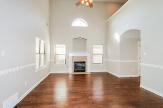 290 Garden Springs Dr in Oakland, TN - Building Photo - Building Photo