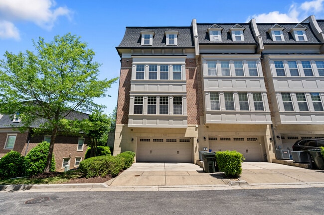 500 Overlook Park Dr in Oxon Hill, MD - Foto de edificio - Building Photo