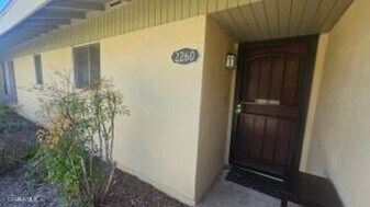 2260 Camilar Dr in Camarillo, CA - Building Photo