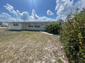 127 Revere St NW in Port Charlotte, FL - Building Photo - Building Photo
