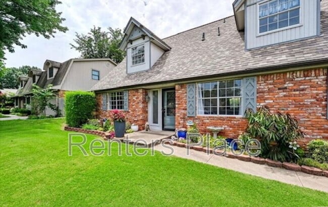 6310 S 72nd E Pl in Tulsa, OK - Foto de edificio - Building Photo