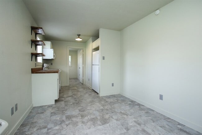 property at 505 E 32nd St
