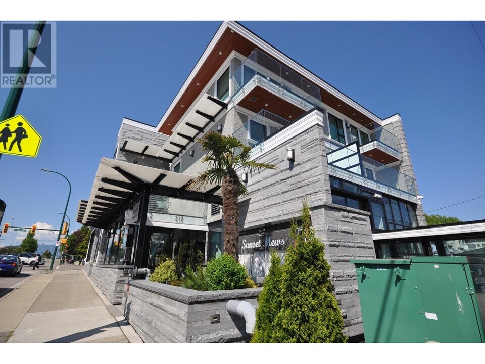 6508-6508 Knight St in Vancouver, BC - Building Photo