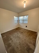 1730 SE Maple Ct in Hillsboro, OR - Building Photo - Building Photo