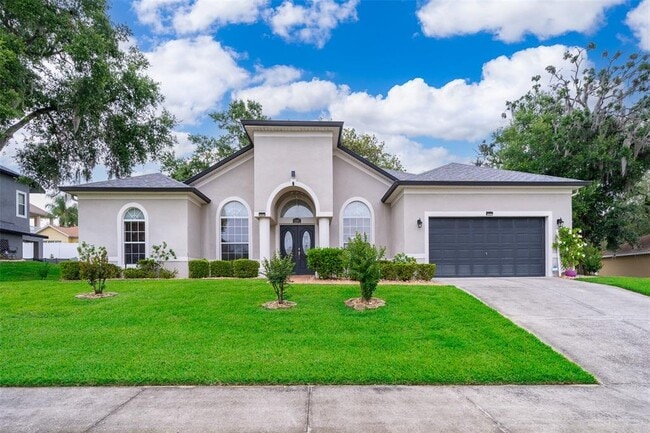 property at 1607 Oak Hollow Rd