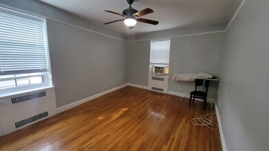 61-41 Saunders St, Unit B25 in Queens, NY - Building Photo - Building Photo
