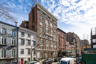 31 W 11th St in New York, NY - Building Photo - Building Photo