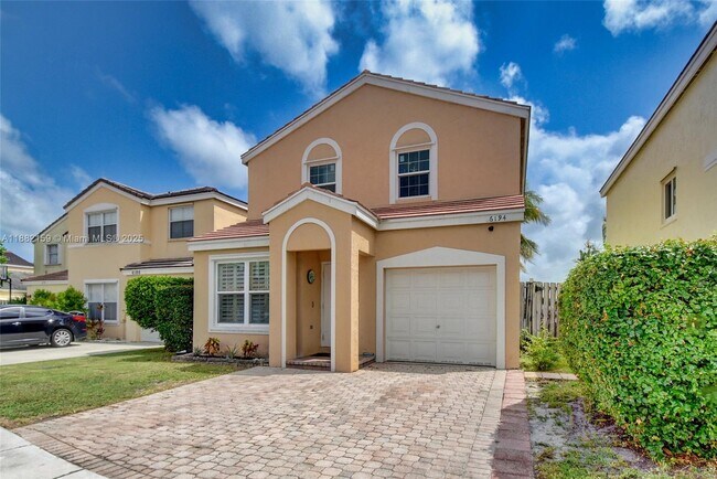 6194 Buena Vista Dr in Margate, FL - Building Photo - Building Photo