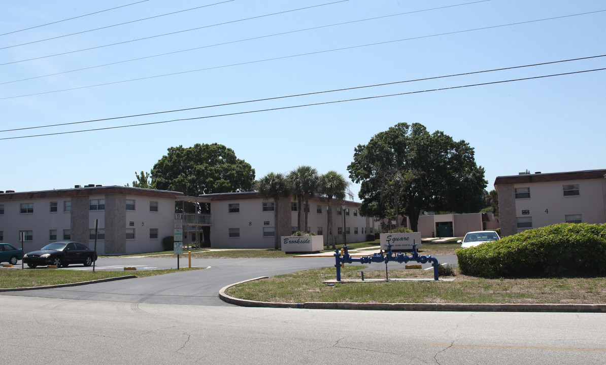 Brookside Square Apartments in St. Petersburg, FL - Building Photo