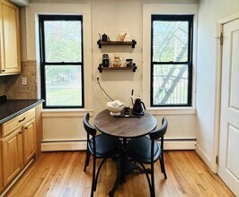 221 Brunswick St in Jersey City, NJ - Building Photo - Building Photo