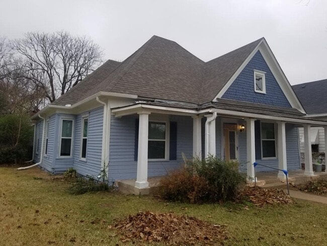 property at 1109 W Main
