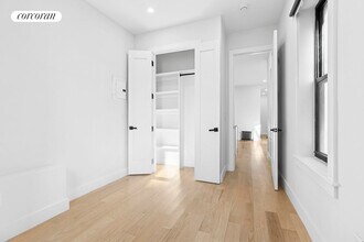 202 W 96th St in New York, NY - Foto de edificio - Building Photo