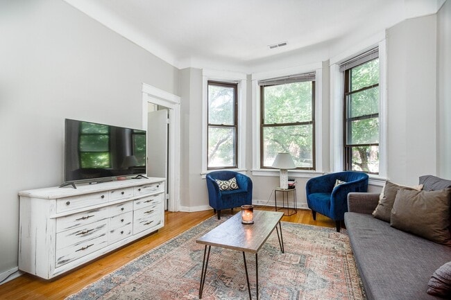 3554 N Wilton Ave in Chicago, IL - Building Photo - Building Photo