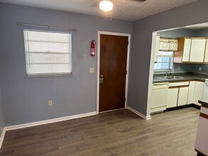2016 Vine St in Leesburg, FL - Building Photo - Building Photo