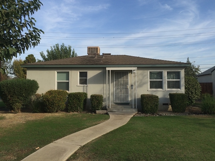 1600 Myrtle St in Bakersfield, CA - Foto de edificio