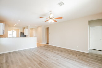 4887 S 245th Ln in Buckeye, AZ - Foto de edificio - Building Photo