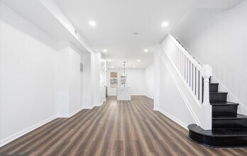 905 N Linwood Ave in Baltimore, MD - Foto de edificio - Building Photo