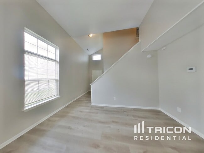 4531 Riverbrook Ln in Indianapolis, IN - Building Photo - Building Photo