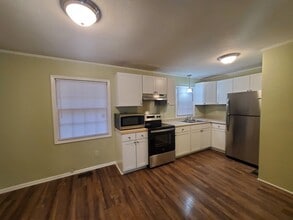 202 Bertram Pl in Fayetteville, NC - Building Photo - Building Photo