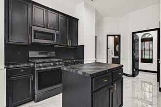 11915 Helene Ct in Pinehurst, TX - Building Photo - Building Photo