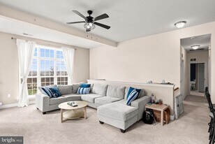 752 Whitetail Dr in Hummelstown, PA - Building Photo