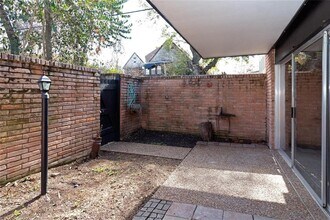 1635 Kipling St in Houston, TX - Building Photo - Building Photo