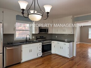 9508 Outlook Dr in Overland Park, KS - Building Photo - Building Photo