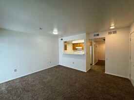 10873 W Ustick Rd in Boise, ID - Building Photo