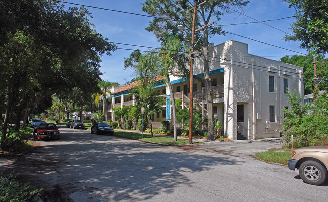 El Marisol in St. Petersburg, FL - Foto de edificio - Building Photo