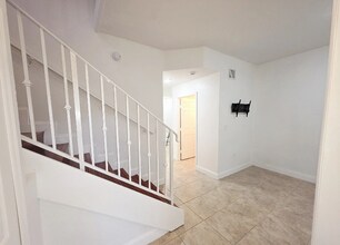7422 NW 182nd St in Hialeah, FL - Building Photo - Building Photo