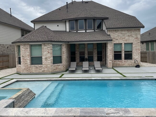 15623 Roscobie Park Dr