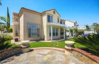 2558 Carlton Pl in Rowland Heights, CA - Foto de edificio - Building Photo