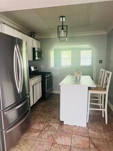 839 Violet St in Baton Rouge, LA - Building Photo - Building Photo