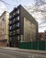 349 E Tenth St in New York, NY - Building Photo - Building Photo