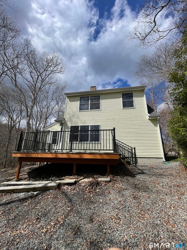 34 Rossi Ave in Stonington, CT - Building Photo - Building Photo