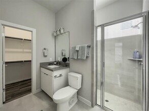 5815 Fairdale Ln in Houston, TX - Building Photo - Building Photo