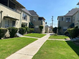 1424 E Wilson Ave in Glendale, CA - Building Photo