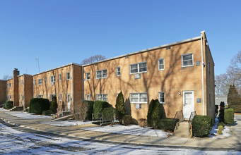 3590-3620 Park Ave in Wantagh, NY - Building Photo - Building Photo