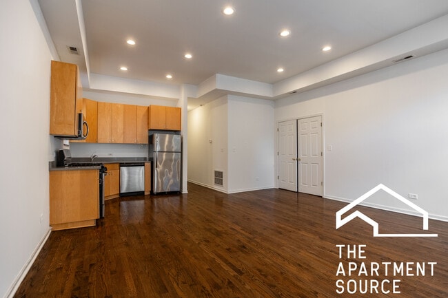 2112 N Campbell Ave in Chicago, IL - Building Photo - Building Photo