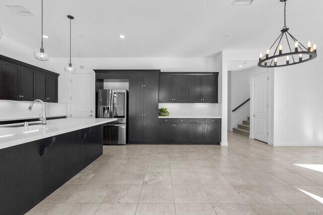 20802 Spruce Cir in Los Angeles, CA - Building Photo - Building Photo
