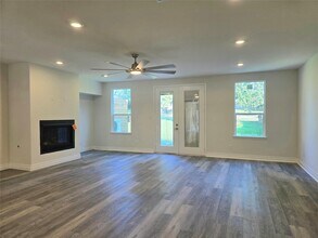 12809 Andromeda Ct in Willis, TX - Building Photo - Building Photo