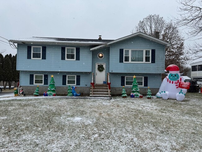 property at 4 Wright Rd
