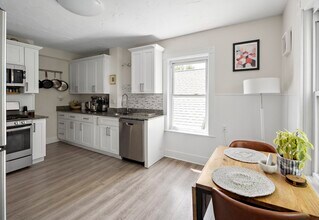 39 Regent St, Unit #3 in Cambridge, MA - Building Photo - Building Photo