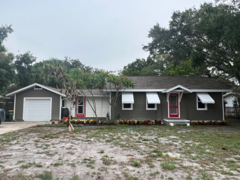 2561 Floyd St in Sarasota, FL - Building Photo