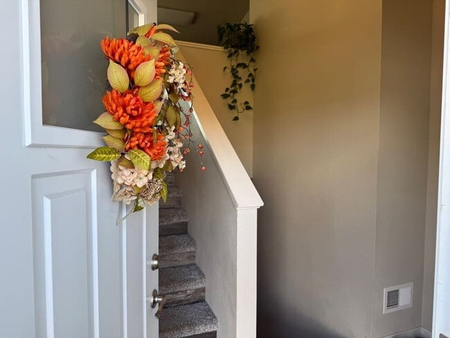 1071 Barnes Dr W in West Fargo, ND - Foto de edificio - Building Photo