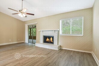 974 Treadway Dr in Deltona, FL - Foto de edificio - Building Photo